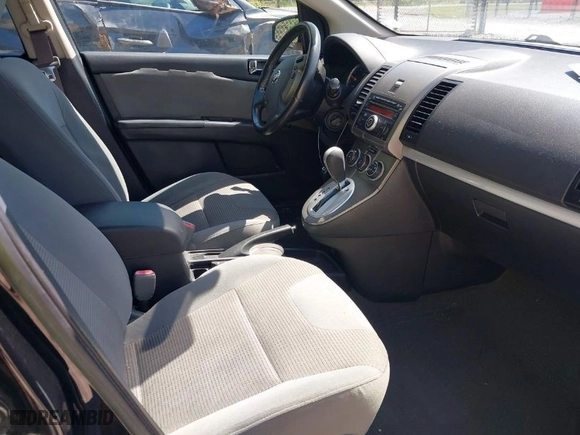 2011 Nissan Sentra 2.0 SR with VIN 3N1AB6AP8BL622383, listed as a IAAI auction lot 42008898 with 130,562 mi miles. Bid and sale history available at carsss.com. Image 5.