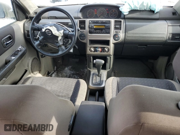 2005 Nissan X-Trail XE z VIN JN8BT08T25W001268, wystawiony jako Copart lot #45551835 z przebiegiem 318 908 mil mil oraz Szkoda całkowita • Salvage title. Historia ofert i sprzedaży dostępna na DreamBid. Obrazek 8.