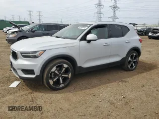 2020 Volvo XC40 Momentum z VIN YV4162UK5L2345833, wystawiony jako Copart lot #54584955 z przebiegiem 115 102 mil mil oraz Szkoda całkowita • Salvage title. Historia ofert i sprzedaży dostępna na DreamBid. Obrazek 1.
