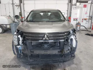 2023 Mitsubishi Outlander SE with VIN JA4J4UA87PZ053640, listed as a IAAI auction lot 41992423 with 51,075 mi miles. Bid and sale history available at carsss.com. Image 13.