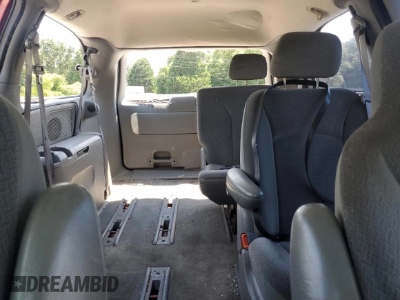 2004 Dodge Caravan SE with VIN 1D4GP24R94B552186, listed as a Copart auction lot 62275625 with 177,790 mi miles and Salvage title. Bid and sale history available at DreamBid. Image 10.