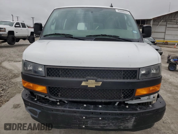 2020 Chevrolet Express Cargo Van with VIN 1GCWGAFP3L1254185, listed as a Copart auction lot 43260375 with 59,636 mi miles and Clean Title. Bid and sale history available at carsss.com. Image 5.