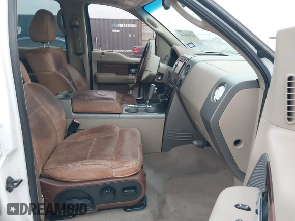 2006 Ford F-150 XLT with VIN 1FTPW14566KB42469, listed as a IAAI auction lot 42074416 with 406,937 mi miles. Bid and sale history available at carsss.com. Image 5.
