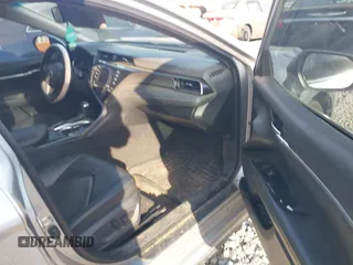 2019 Toyota Camry XSE with VIN 4T1B61HK5KU818351, listed as a IAAI auction lot 41909915 with 179,463 mi miles. Bid and sale history available at carsss.com. Image 5.