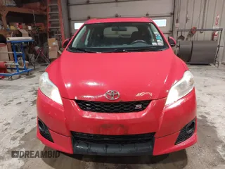 2009 Toyota Matrix S z VIN 2T1KE40E39C014426, wystawiony jako IAAI lot #42330634 z przebiegiem 237 012 mil mil oraz . Historia ofert i sprzedaży dostępna na DreamBid. Obrazek 6.