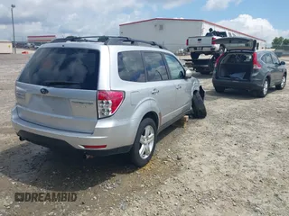 2010 Subaru Forester X Premium с VIN JF2SH6CC3AH751091, выставлен на аукционе IAAI как лот 42537003 с пробегом 155 534 миль миль и . История ставок и продаж доступна на DreamBid. Изображение 4.