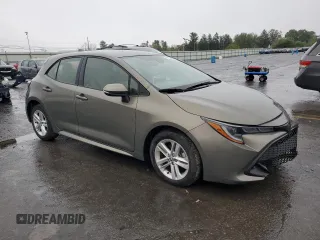 2020 Toyota Corolla Hatchback SE with VIN JTND4RBE0L3082765, listed as a Copart auction lot 73019994 with 11,035 mi miles and Salvage Title. Bid and sale history available at carsss.com. Image 4.
