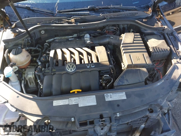 2013 Volkswagen CC VR6 Lux with VIN WVWHU7AN8DE509059, listed as a IAAI auction lot 41402695 with 123,518 mi miles. Bid and sale history available at carsss.com. Image 10.