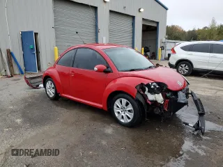 2009 Volkswagen New Beetle Coupe S with VIN 3VWPW31C79M503250, listed as a Copart auction lot 79869074 with 80,600 mi miles and Salvage Title. Bid and sale history available at carsss.com. Image 4.