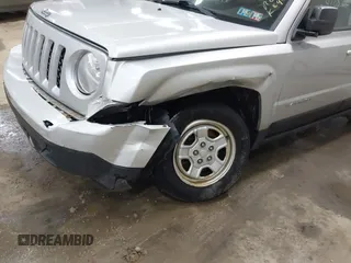 2013 Jeep Patriot Sport z VIN 1C4NJRBBXDD263102, wystawiony jako IAAI lot #42082219 z przebiegiem 102 744 mil mil oraz . Historia ofert i sprzedaży dostępna na DreamBid. Obrazek 6.