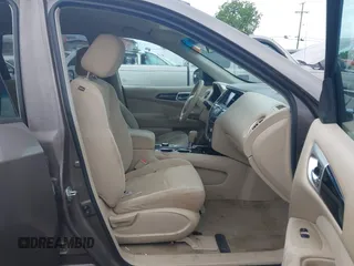 2014 Nissan Pathfinder SL with VIN 5N1AR2MM8EC606005, listed as a IAAI auction lot 42199339 with 152,537 mi miles. Bid and sale history available at carsss.com. Image 5.