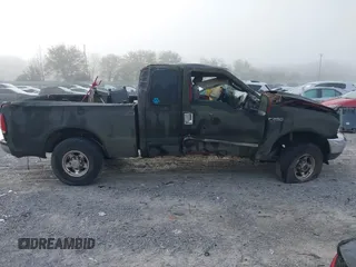 2003 Ford F-250 XL с VIN 1FTNX21P93EC92473, выставлен на аукционе IAAI как лот 41801195 с пробегом Не указан миль и . История ставок и продаж доступна на DreamBid. Изображение 14.