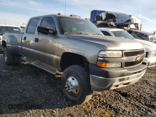 2002 Chevrolet Silverado 3500 LT with VIN 1GCJK33122F119530, listed as a Copart auction lot 80089344 with 188,177 mi miles and Salvage Title. Bid and sale history available at carsss.com. Image 4.