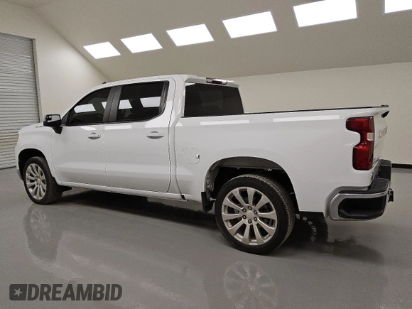 2023 Chevrolet Silverado 1500 LT with VIN 2GCPACED6P1125995, listed as a Copart auction lot 49872515 with 32,843 mi miles and Clean Title. Bid and sale history available at DreamBid. Image 2.