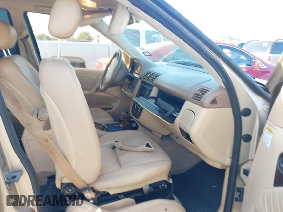 2002 Mercedes-Benz M-Class with VIN 4JGAB54E12A353387, listed as a IAAI auction lot 40464364 with 199,324 mi miles. Bid and sale history available at carsss.com. Image 5.