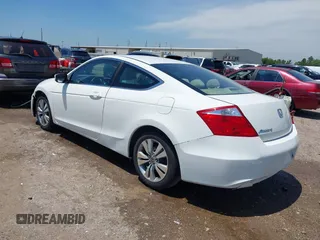 2009 Honda Accord EX z VIN 1HGCS12759A012838, wystawiony jako IAAI lot #42353168 z przebiegiem 186 371 mil mil oraz . Historia ofert i sprzedaży dostępna na DreamBid. Obrazek 3.