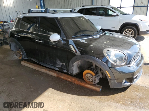 2013 MINI Countryman S ALL4 with VIN WMWZC5C58DWP31102, listed as a Copart auction lot 56017895 with 105,386 mi miles and Clean Title. Bid and sale history available at DreamBid. Image 4.
