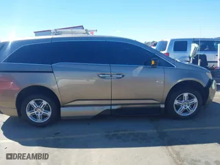 2013 Honda Odyssey Touring with VIN 5FNRL5H96DB066008, listed as a IAAI auction lot 41734055 with 120,292 mi miles. Bid and sale history available at carsss.com. Image 13.