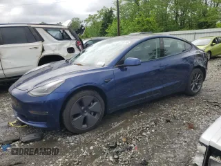 2021 Tesla Model 3 Long Range z VIN 5YJ3E1EB3MF924468, wystawiony jako Copart lot #55046745 z przebiegiem 29 446 mil mil oraz Szkoda całkowita • Salvage title. Historia ofert i sprzedaży dostępna na DreamBid. Obrazek 1.