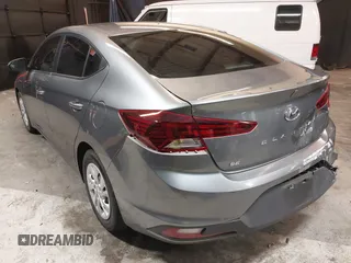 2020 Hyundai Elantra SE z VIN 5NPD74LF4LH521489, wystawiony jako IAAI lot #40638019 z przebiegiem 27 706 mil mil oraz . Historia ofert i sprzedaży dostępna na DreamBid. Obrazek 3.