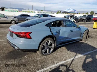 2024 Audi e-tron GT Premium Plus z VIN WAUFJBFW7R7004689, wystawiony jako Copart lot #75769664 z przebiegiem 1018 mil mil oraz Szkody całkowita. Historia ofert i sprzedaży dostępna na DreamBid. Obrazek 3.
