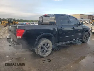 2015 Nissan Titan SV z VIN 1N6BA0EC0FN503240, wystawiony jako Copart lot #72539284 z przebiegiem 149 416 mil mil oraz Szkoda całkowita • Salvage title. Historia ofert i sprzedaży dostępna na DreamBid. Obrazek 3.