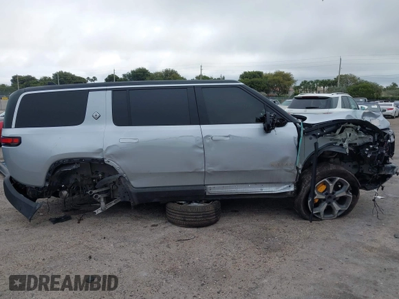 2024 Rivian R1S Adventure with VIN 7PDSGABA9RN043583, listed as a IAAI auction lot 41617148 with Not Provided miles. Bid and sale history available at carsss.com. Image 6.