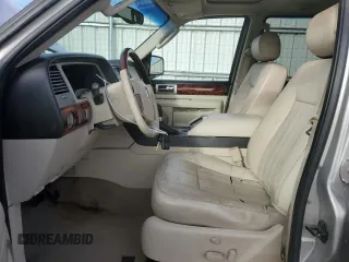 2003 Lincoln Navigator Luxury with VIN 5LMFU28R13LJ40132, listed as a Copart auction lot 84920284 with 306,630 mi miles and Salvage Title. Bid and sale history available at carsss.com. Image 7.