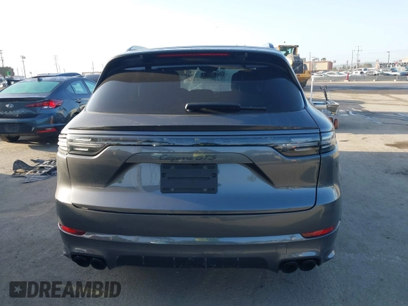 2021 Porsche Cayenne GTS z VIN WP1AG2AY0MDA35148, wystawiony jako IAAI lot #41949459 z przebiegiem 12 844 mil mil oraz . Historia ofert i sprzedaży dostępna na DreamBid. Obrazek 16.