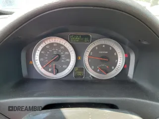 2011 Volvo C70 with VIN YV1672MC2BJ107998, listed as a Copart auction lot 65655675 with 122,882 mi miles and Clean title. Bid and sale history available at DreamBid. Image 9.
