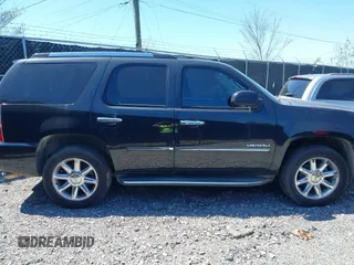 2013 GMC Yukon Denali with VIN 1GKS2EEF7DR306177, listed as a IAAI auction lot 42046734 with 263,976 mi miles. Bid and sale history available at carsss.com. Image 13.