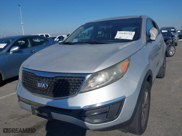 2014 Kia Sportage LX with VIN KNDPB3AC4E7570133, listed as a IAAI auction lot 41642744 with 162,629 mi miles. Bid and sale history available at carsss.com. Image 16.