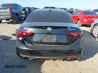 2022 Alfa Romeo Giulia Veloce with VIN ZARFAMBN0N7663628, listed as a IAAI auction lot 40946274 with 18,238 mi miles. Bid and sale history available at carsss.com. Image 16.