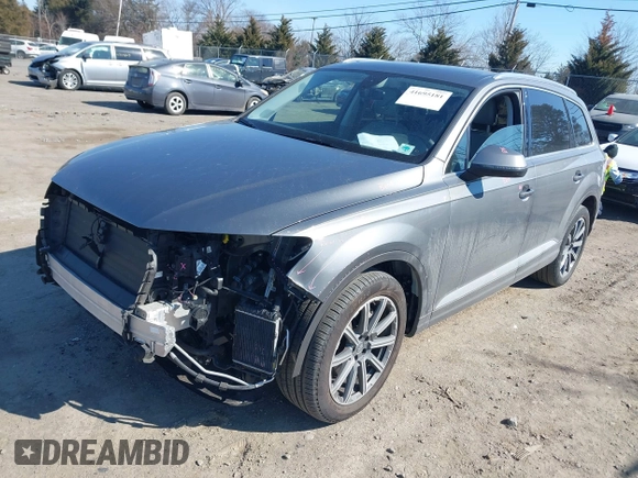 2018 Audi Q7 Premium Plus with VIN WA1LAAF70JD027840, listed as a IAAI auction lot 41695181 with 71,693 mi miles. Bid and sale history available at carsss.com. Image 17.