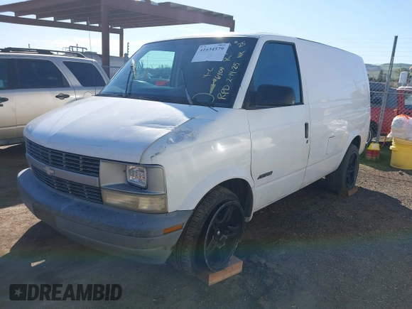 1997 Chevrolet Astro Cargo Van with VIN 1GCDM19WXVB186404, listed as a IAAI auction lot 41634579 with 277,674 mi miles. Bid and sale history available at carsss.com. Image 16.