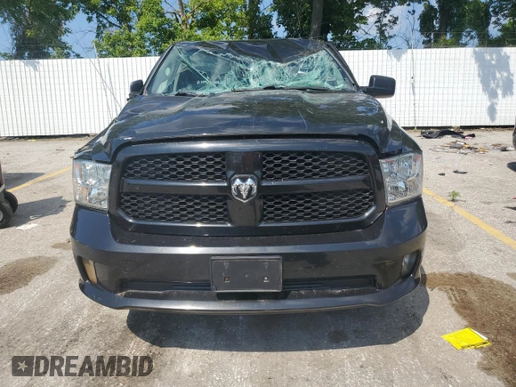 2017 Ram 1500 Express z VIN 1C6RR7KG6HS858306, wystawiony jako Copart lot #62990605 z przebiegiem 102 444 mil mil oraz Czysty tytuł • Clean title. Historia ofert i sprzedaży dostępna na DreamBid. Obrazek 5.