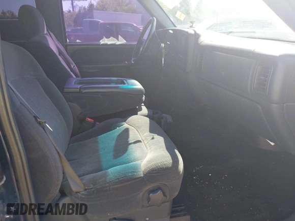2002 Chevrolet Silverado 1500 LS with VIN 2GCEC19V121311140, listed as a IAAI auction lot 42038512 with 216,228 mi miles and . Bid and sale history available at DreamBid. Image 5.