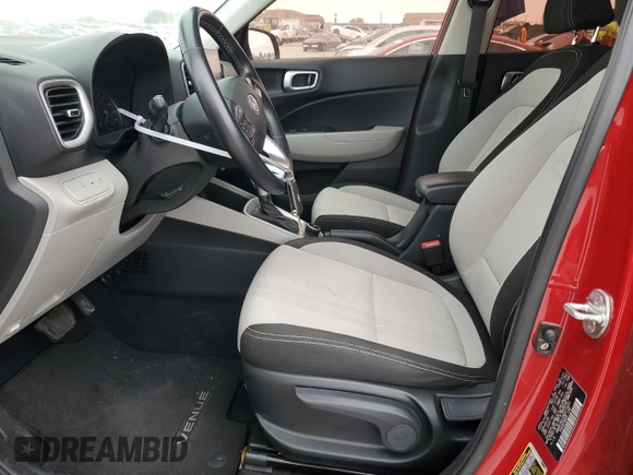 2021 Hyundai Venue SEL with VIN KMHRC8A33MU073251, listed as a Copart auction lot 84479484 with 59,012 mi miles and Clean Title. Bid and sale history available at DreamBid. Image 7.