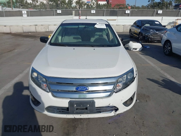 2011 Ford Fusion S with VIN 3FAHP0GA8BR293281, listed as a IAAI auction lot 41723896 with 157,196 mi miles. Bid and sale history available at carsss.com. Image 12.