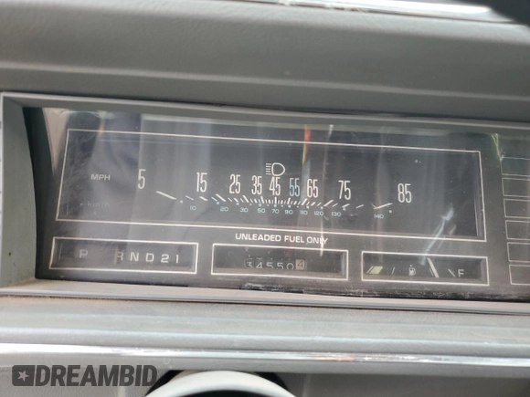 1981 Oldsmobile Cutlass z VIN 1G3AR47F1BR483296, wystawiony jako Copart lot #76765774 z przebiegiem 34 550 mil mil oraz Szkody całkowita. Historia ofert i sprzedaży dostępna na DreamBid. Obrazek 9.