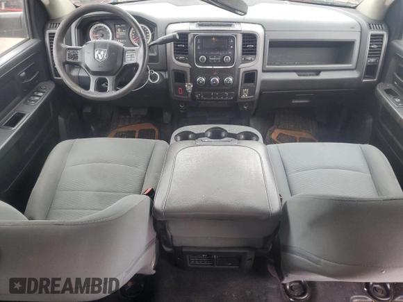 2017 Ram 2500 Tradesman z VIN 3C6UR5CJ6HG581799, wystawiony jako Copart lot #53799814 z przebiegiem 120 471 mil mil oraz Szkoda całkowita • Salvage title. Historia ofert i sprzedaży dostępna na DreamBid. Obrazek 8.
