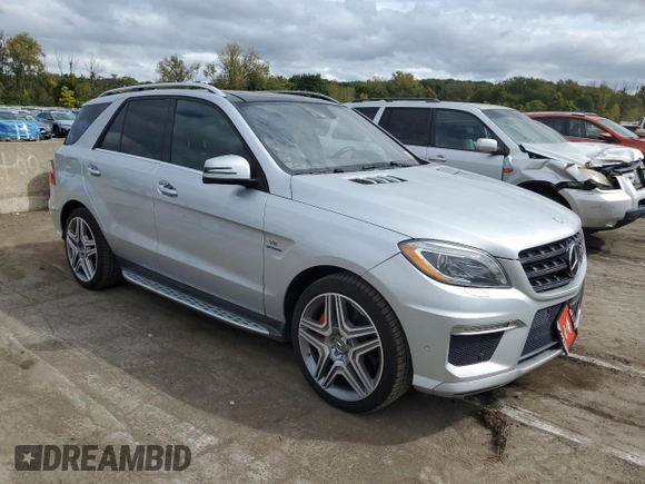 2013 Mercedes-Benz M ML 63 AMG with VIN 4JGDA7EB0DA153930, listed as a Copart auction lot 72535344 with 129,030 mi miles and Salvage Title. Bid and sale history available at carsss.com. Image 4.