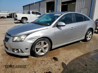 2014 Chevrolet Cruze 2LT с VIN 1G1PE5SB8E7261296, выставлен на аукционе Copart как лот 64210475 с пробегом 233 316 миль миль и Чистый • Clean title. История ставок и продаж доступна на DreamBid. Изображение 1.