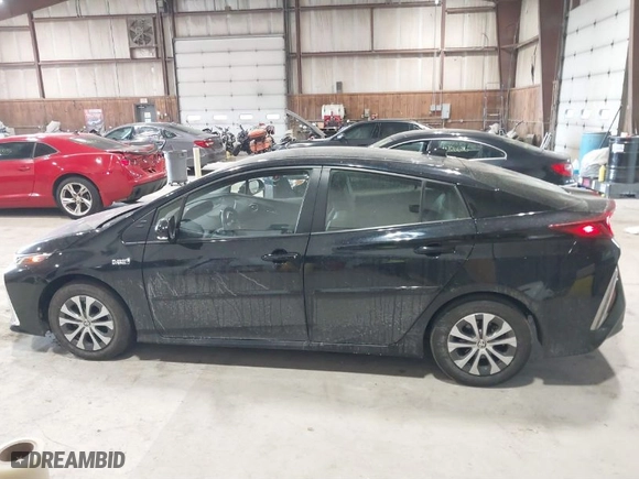 2022 Toyota Prius Prime LE with VIN JTDKAMFP5N3223139, listed as a IAAI auction lot 41700384 with NaN miles. Bid and sale history available at carsss.com. Image 14.