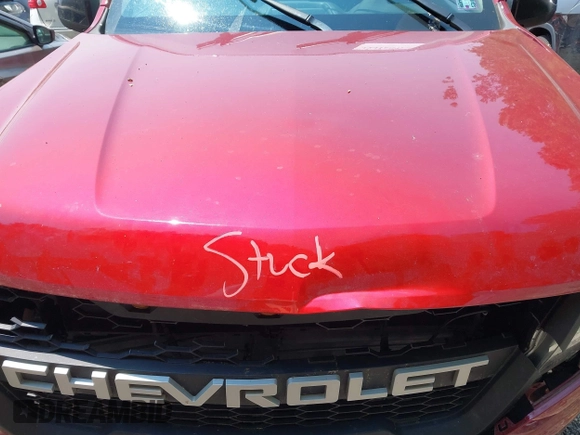2018 Chevrolet Colorado 4WD LT z VIN 1GCGTCENXJ1214811, wystawiony jako IAAI lot #42418878 z przebiegiem 80 453 mil mil oraz . Historia ofert i sprzedaży dostępna na DreamBid. Obrazek 10.