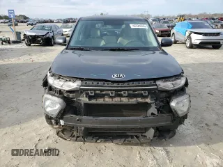 2020 Kia Soul LX with VIN KNDJ23AU3L7003181, listed as a Copart auction lot 42324525 with 82,907 mi miles and Salvage Title. Bid and sale history available at carsss.com. Image 5.