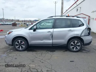 2018 Subaru Forester Premium with VIN JF2SJAGC3JH498940, listed as a IAAI auction lot 41880493 with 127,817 mi miles. Bid and sale history available at carsss.com. Image 14.