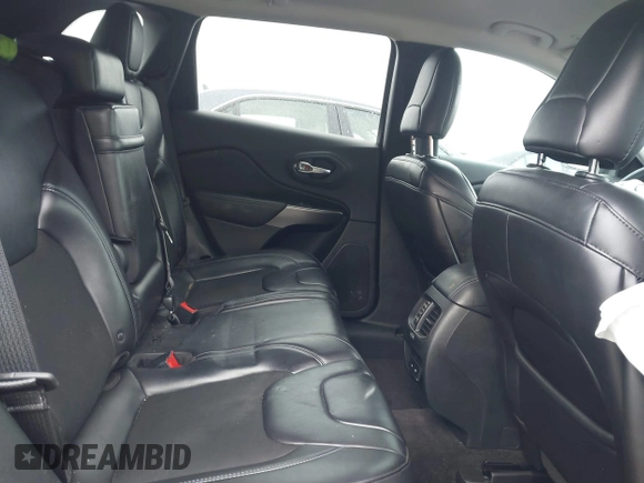 2019 Jeep Cherokee Latitude Plus with VIN 1C4PJLLBXKD278488, listed as a IAAI auction lot 41750218 with 83,203 mi miles. Bid and sale history available at carsss.com. Image 8.