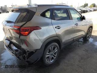 2023 Kia Seltos S z VIN KNDEU2AA8P7385323, wystawiony jako Copart lot #52816795 z przebiegiem 24 351 mil mil oraz Szkoda całkowita • Salvage title. Historia ofert i sprzedaży dostępna na DreamBid. Obrazek 3.
