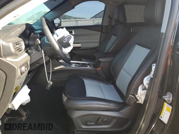 2023 Ford Explorer XLT with VIN 1FMSK8DH4PGA26521, listed as a Copart auction lot 53845995 with 47,588 mi miles and Salvage title. Bid and sale history available at DreamBid. Image 7.